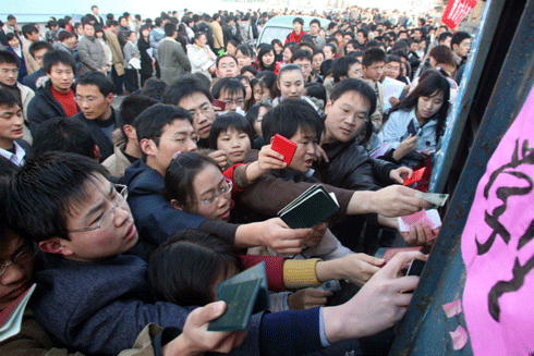 Trung Quốc: du học về không kiếm được mức lương như mong đợi